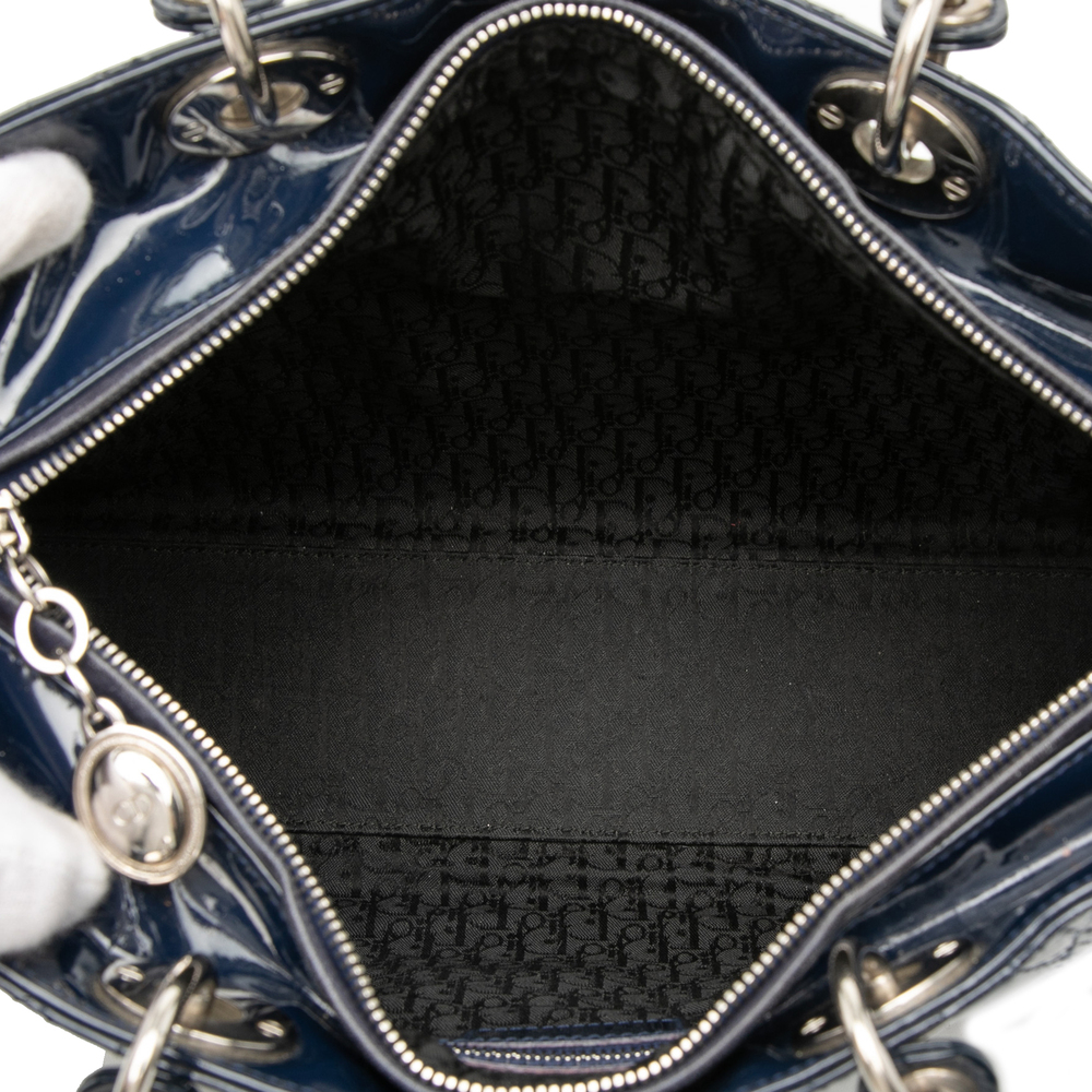 Pre-Loved Dior Large Patent Cannage Lady Dior - Picture 4 of 7